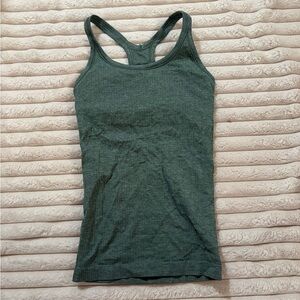 Lululemon Women’s tank top